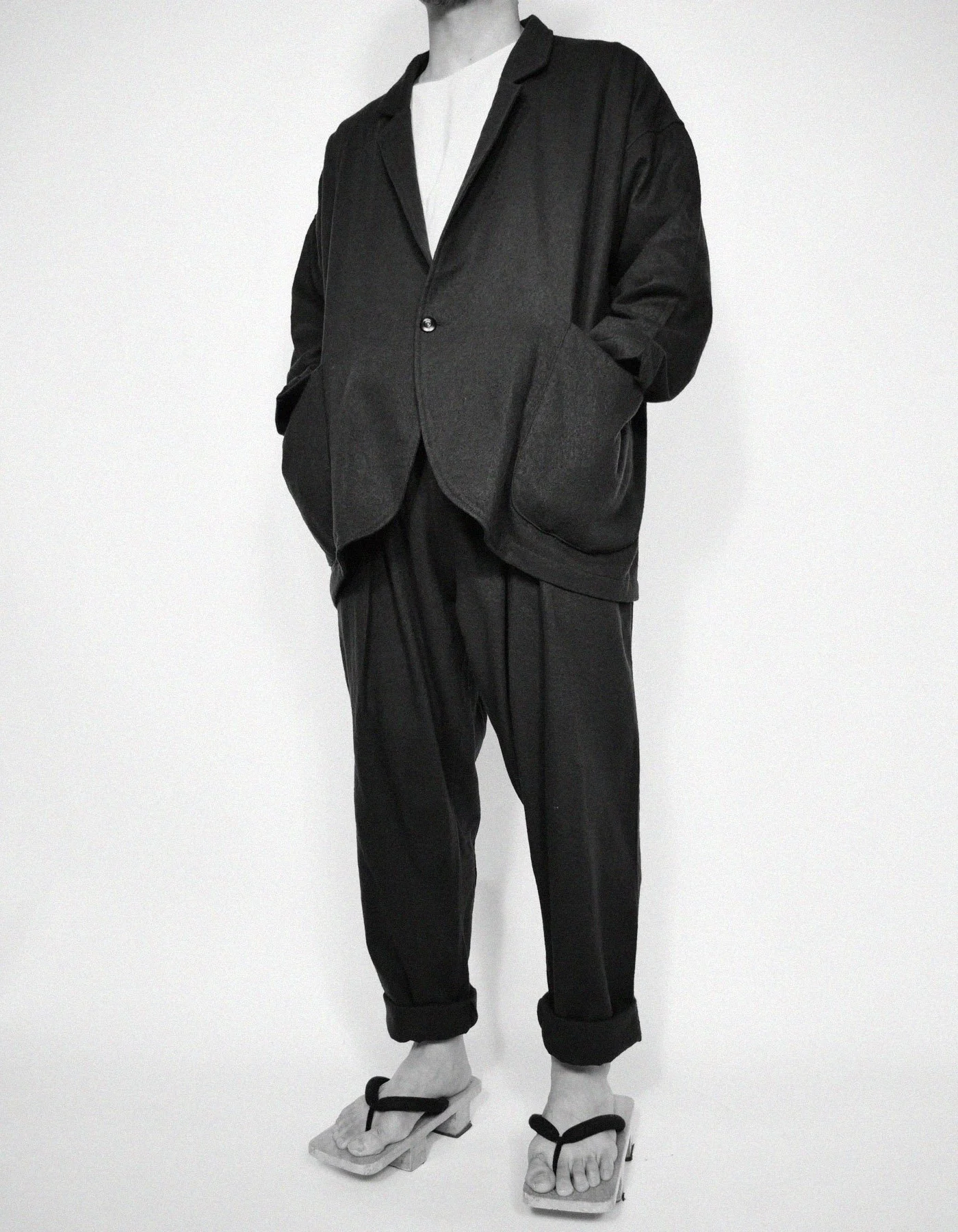 KASHI - WOOL - BLACK | Prospective Flow | Japanese Fashion for Men